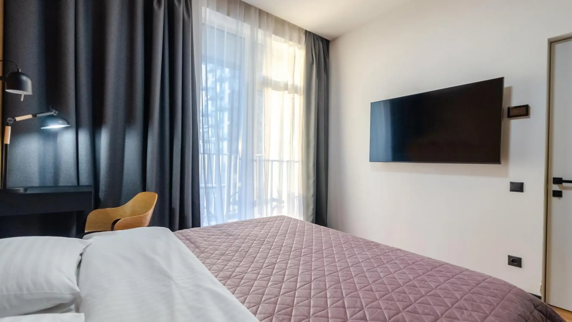 Petrovdom Apartments 6-103 In Rc Yaroslaviv Grad,Bulvarno-Kudriavska 17B Kyiv