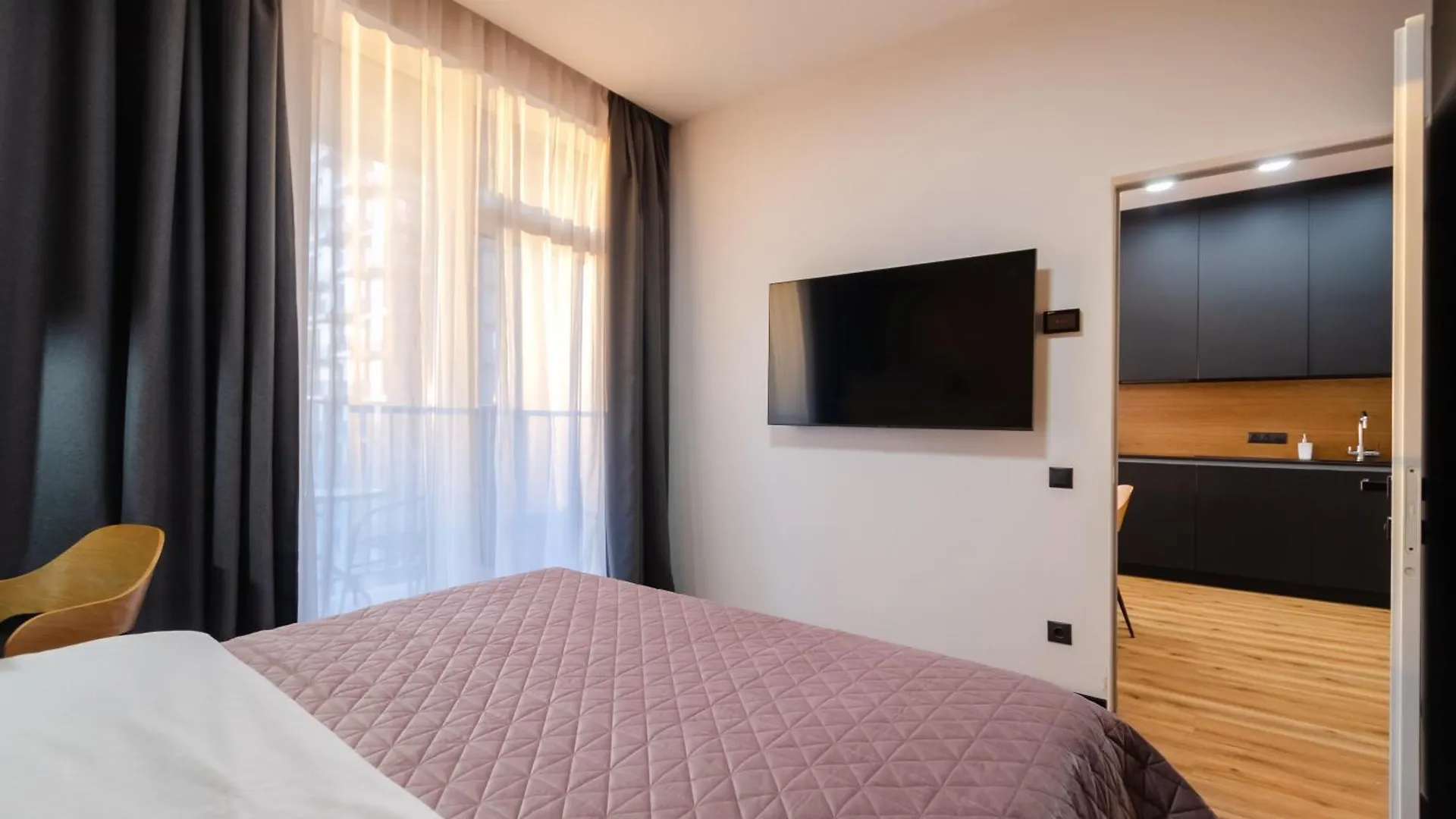 Petrovdom Apartments 6-103 In Rc Yaroslaviv Grad,Bulvarno-Kudriavska 17B Kyiv
